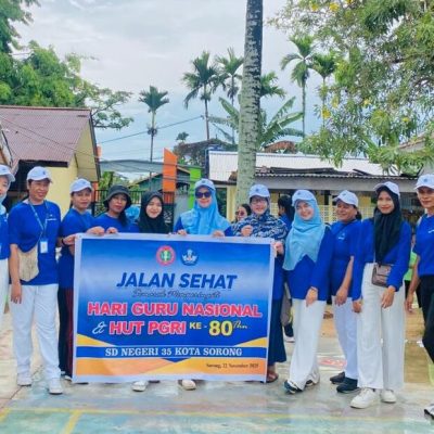 Jalan Santai Memperingati Hari Guru Nasional ke 80